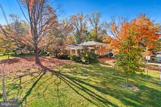 6220 Robinwood Rd in Bethesda, MD - Building Photo - Building Photo