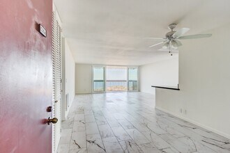 6542 Ocean Crest Dr in Rancho Palos Verdes, CA - Building Photo - Building Photo