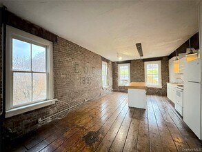 12 Front St in Newburgh, NY - Building Photo - Building Photo