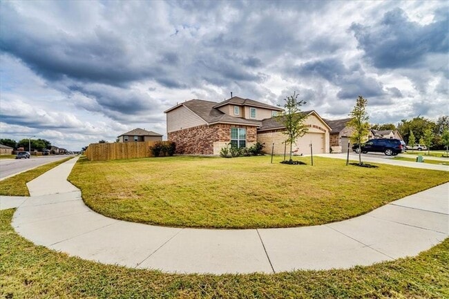 1663 Violet Ln in Kyle, TX - Building Photo - Building Photo