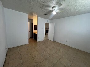 5434 Parkridge Dr in Houston, TX - Building Photo - Building Photo