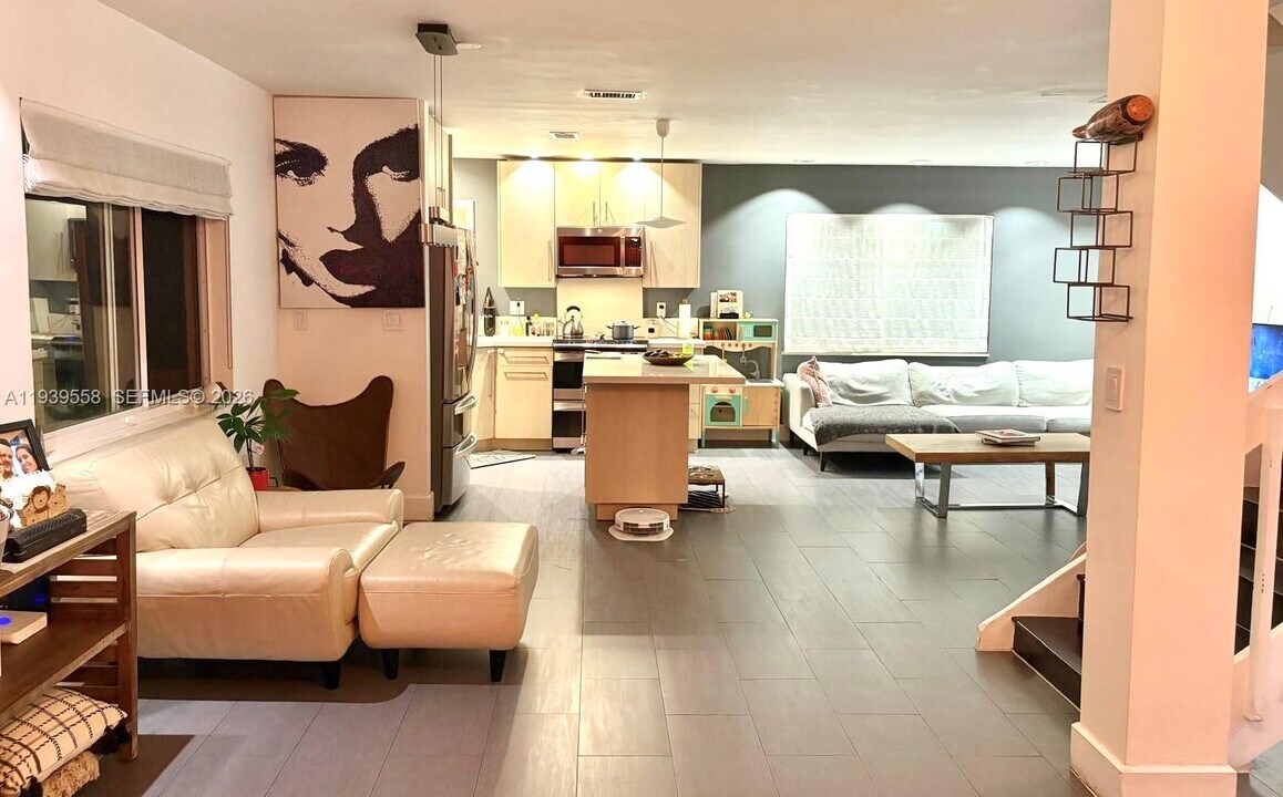 13881 NE 2nd Ct in North Miami, FL - Building Photo