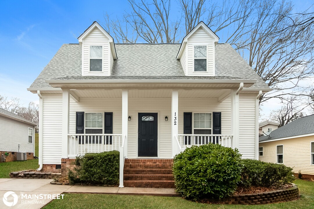 132 Pratt St in Belmont, NC - Building Photo