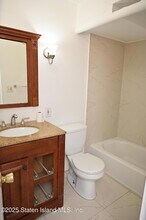 37 Avon Pl, Unit 1g in Staten Island, NY - Building Photo - Building Photo