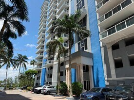 5085 NW 7th St in Miami, FL - Building Photo