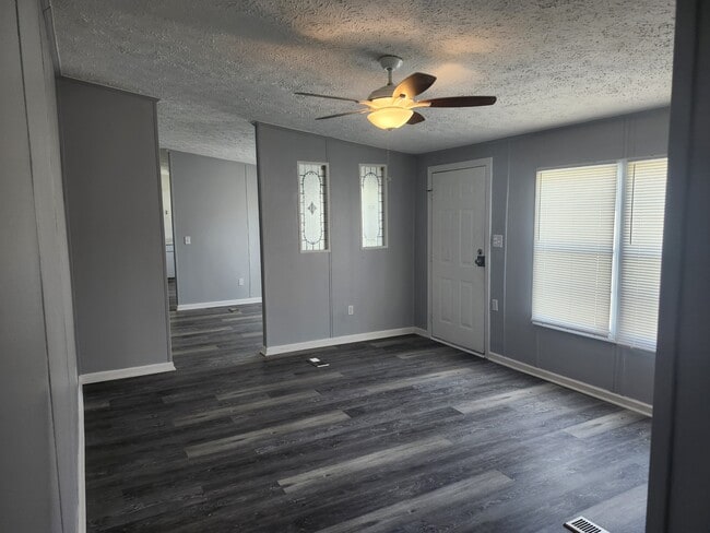 5540 W Oglethorpe Hwy in Hinesville, GA - Building Photo - Building Photo