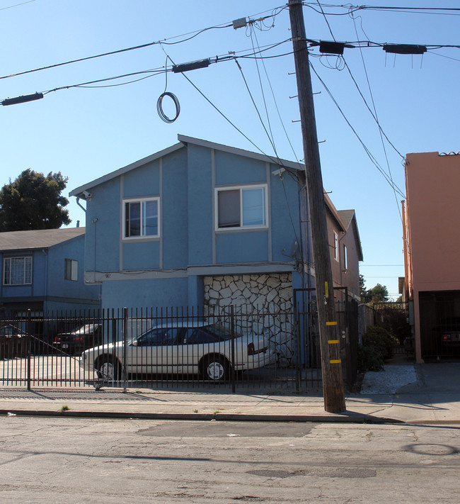 135 20th St in Richmond, CA - Foto de edificio - Building Photo