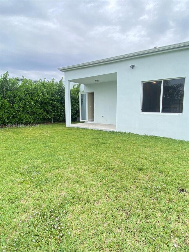 12150 SW 213th St in Miami, FL - Building Photo - Building Photo