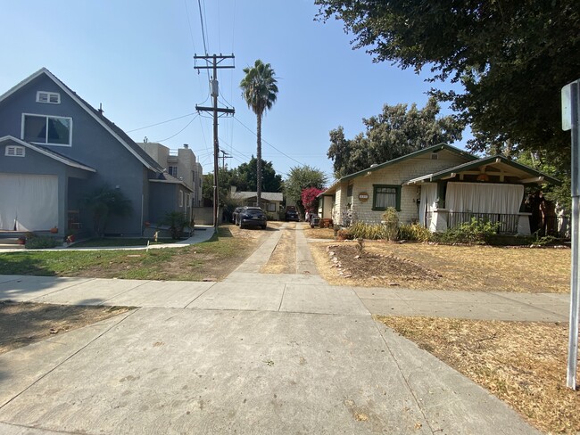 631 Fischer St, Unit Front House in Glendale, CA - Building Photo - Building Photo