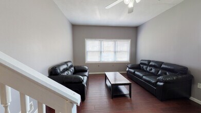 1014 E Colvin St in Syracuse, NY - Building Photo - Building Photo