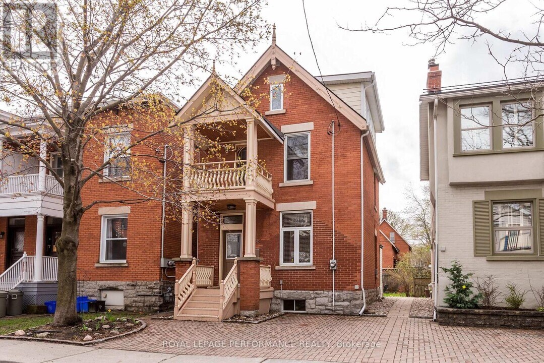 88 Third Ave in Ottawa, ON - Building Photo