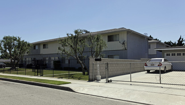 1632-1642 S Laurel Ave in Ontario, CA - Building Photo - Building Photo