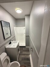 89 Birch St in Manchester, CT - Building Photo - Building Photo