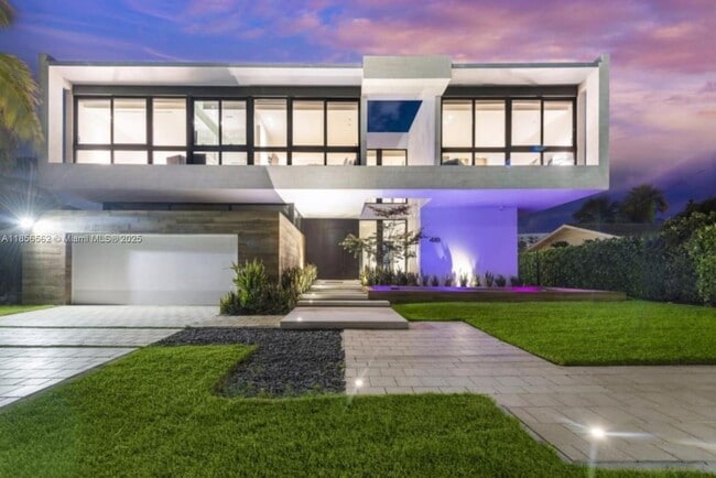 418 Sunset Dr in Hallandale Beach, FL - Building Photo - Building Photo