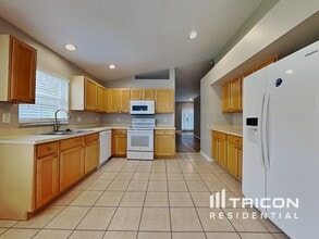 4220 Mast Ct in Land O Lakes, FL - Building Photo - Building Photo