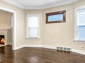 525 N Taylor Ave in Oak Park, IL - Building Photo - Building Photo