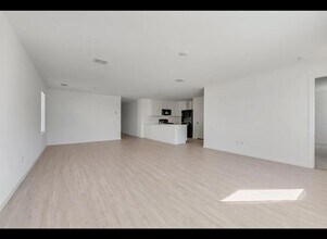 3253 Kiso Pkwy in Providence Village, TX - Foto de edificio - Building Photo