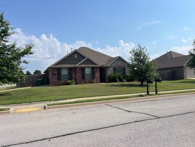 121 Genoa Way in Centerton, AR - Foto de edificio