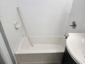 210 Main St in Poughkeepsie, NY - Building Photo - Building Photo