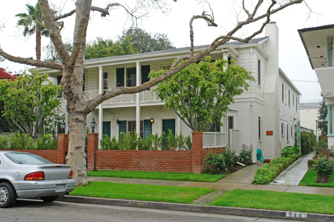 140 S Bedford Dr in Beverly Hills, CA - Building Photo - Building Photo