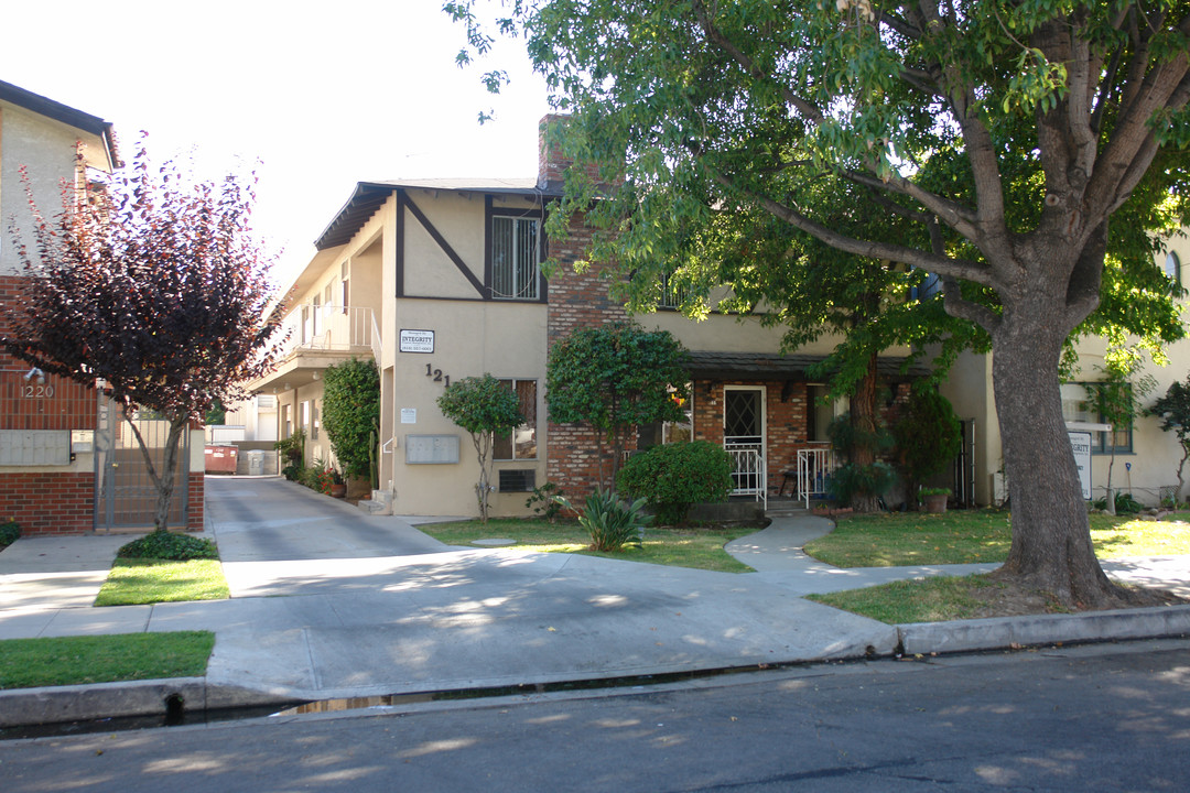 1218 Stanley Ave in Glendale, CA - Building Photo