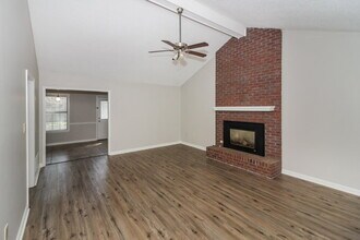 7352 Alexander Rd in Olive Branch, MS - Foto de edificio - Building Photo