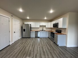 16899 S 12th St, Unit C11 in Galesville, WI - Building Photo