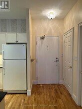 1 Leaside Park Dr in Toronto, ON - Building Photo - Building Photo