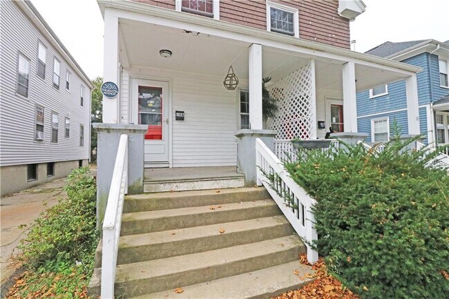 30 Thurston Ave in Newport, RI - Building Photo - Building Photo