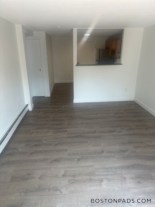 47 Princeton St in Leominster, MA - Building Photo
