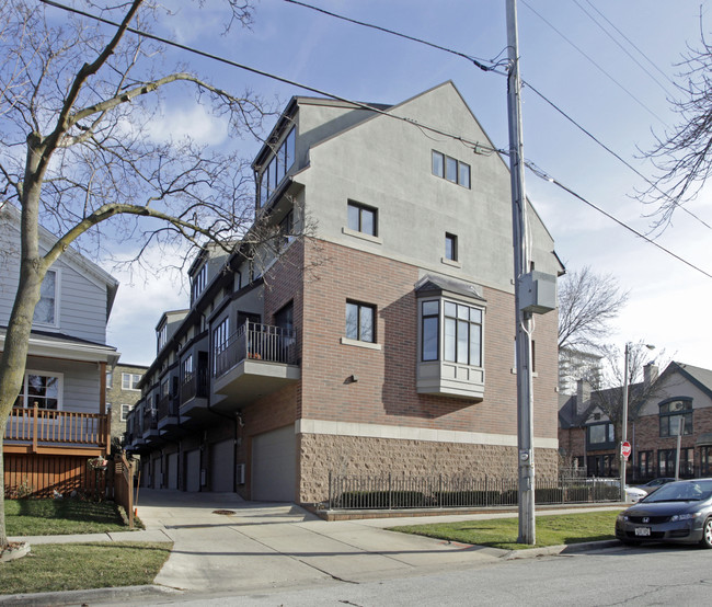 1000-1014 E Lyon St in Milwaukee, WI - Building Photo - Building Photo