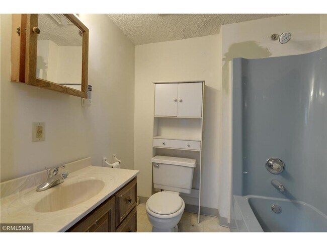 432 N Dewey St, Unit #2 in St. Paul, MN - Building Photo - Building Photo