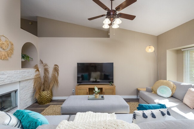 650 W Palo Verde St