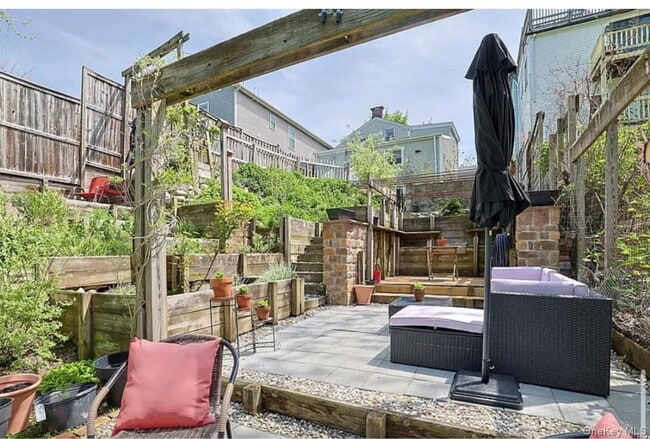 property at 156 N Clinton St