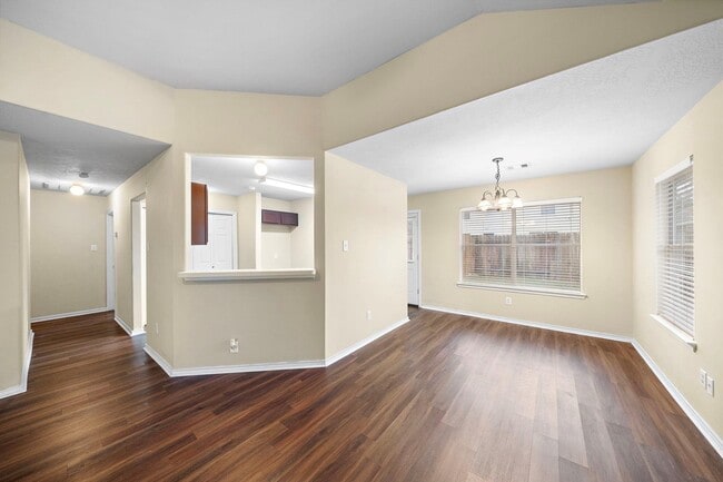 6615 Wellington Meadows Dr