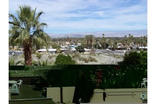 39950 Bird Ln in Rancho Mirage, CA - Building Photo