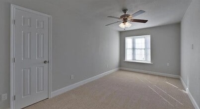 1442 Bonnie View Rd in Dallas, TX - Building Photo - Building Photo