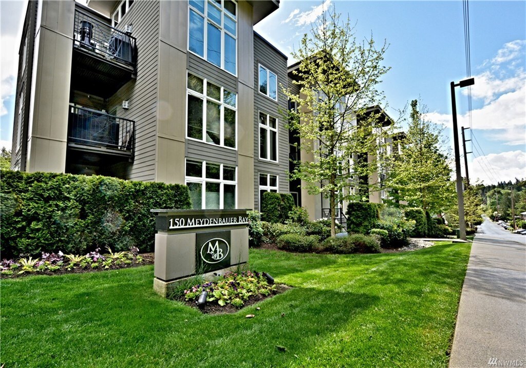 150 102nd Ave SE in Bellevue, WA - Building Photo