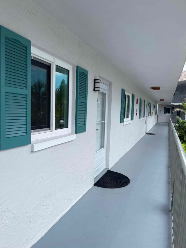 5651 Rattlesnake Hammock Rd in Naples, FL - Building Photo - Building Photo