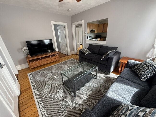 5 Ann St in Newport, RI - Foto de edificio - Building Photo