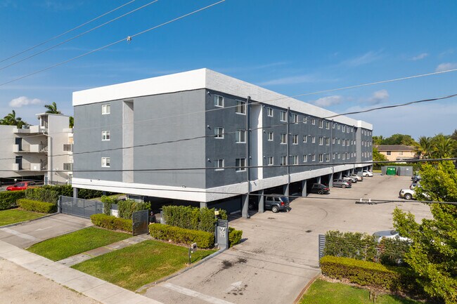 Northview Terrace Apartments in Miami, FL - Building Photo - Building Photo