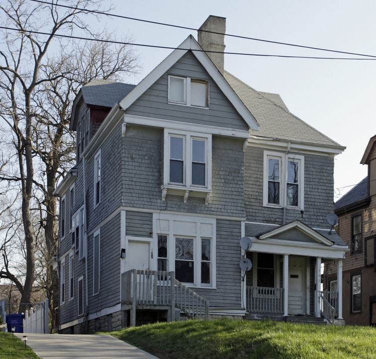 700 Glenwood Ave in Cincinnati, OH - Foto de edificio