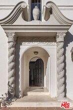 710 N Maple Dr in Beverly Hills, CA - Building Photo - Building Photo