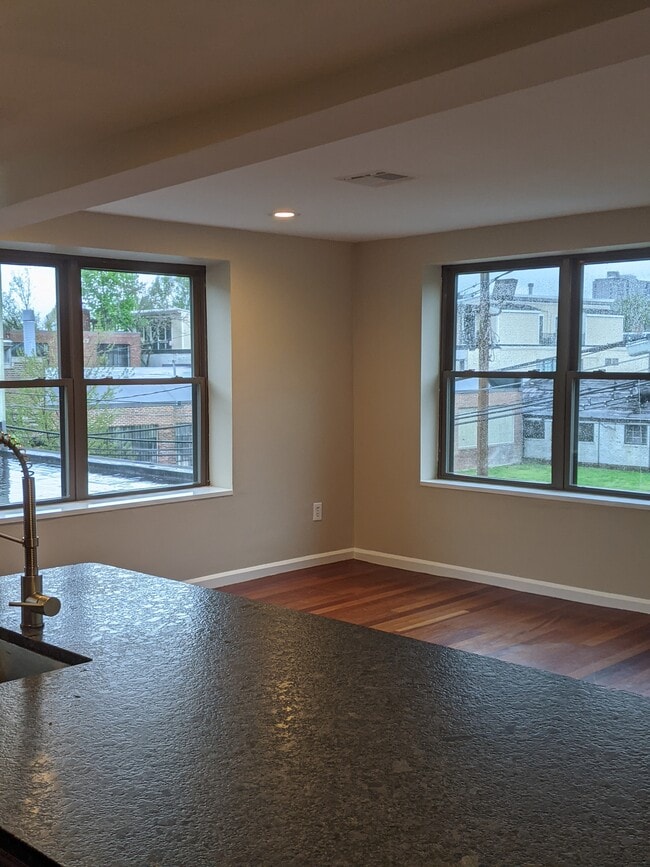 197 Sidney St, Unit 1 in Cambridge, MA - Building Photo - Building Photo