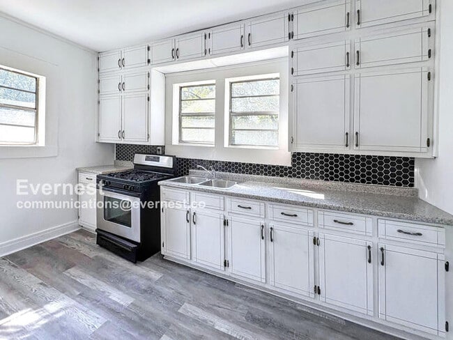 417 62nd St in Fairfield, AL - Building Photo - Building Photo