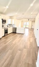 1406 Cougar Country in San Antonio, TX - Building Photo - Building Photo