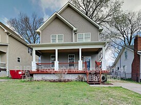 303 Gatewood Ave in Nashville, TN - Building Photo
