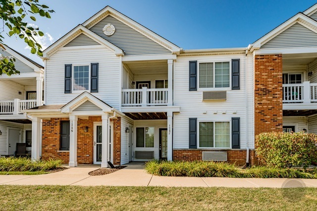128 Bertram Dr in Yorkville, IL - Building Photo
