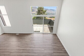 Highland Villas in Kamloops, BC - Building Photo - Building Photo