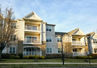 2104 Conrad Way in Franklin Township, NJ - Building Photo - Building Photo